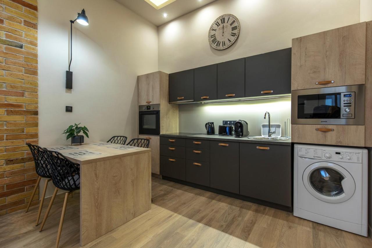 E12 Boutique Apartments — Photos 3